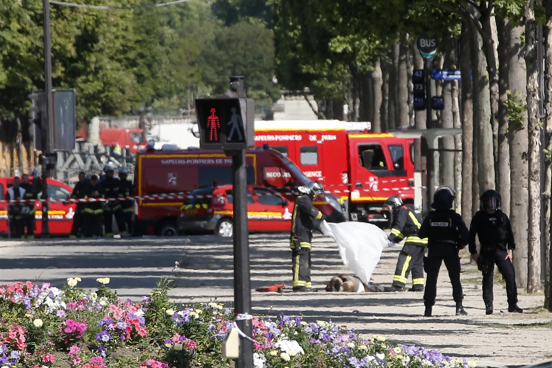 Five people, including three Turkish citizens, killed in fire in France