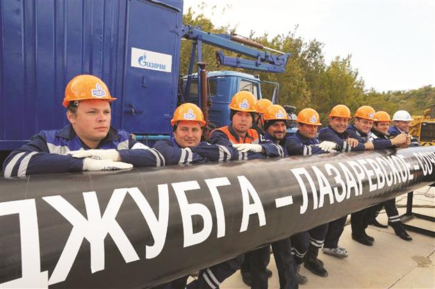 Iran to replace Gazprom with domestic firms at Azar fields