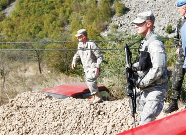 NATO to lift roadblocks in Kosovo
