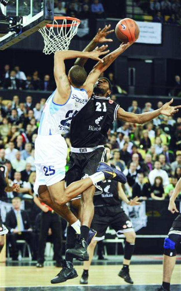 Galatasaray, Fenerbahçe happy with away victory