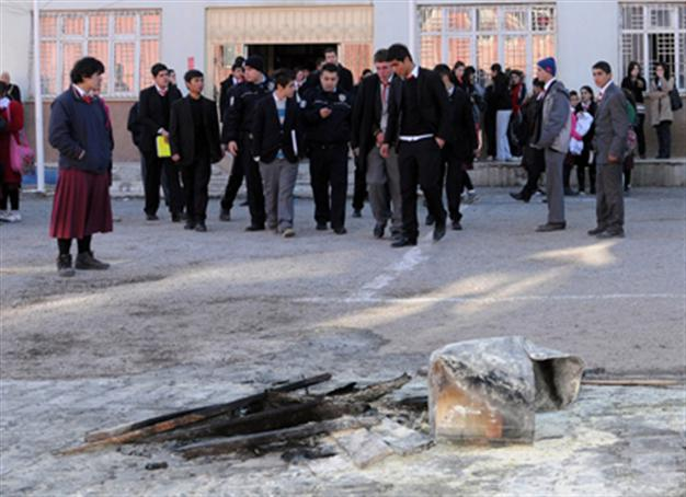 11 students injured during fire drill in Turkeys southeast