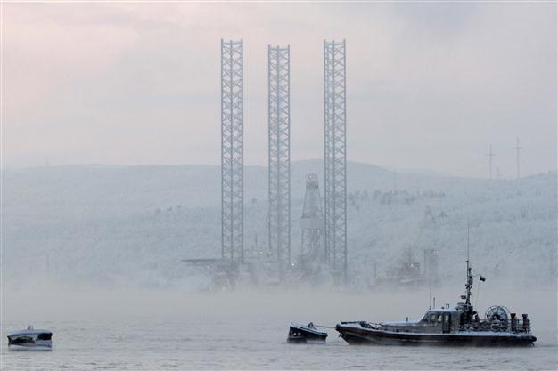 Two dead, 51 missing from Russian oil rig as rescue halted