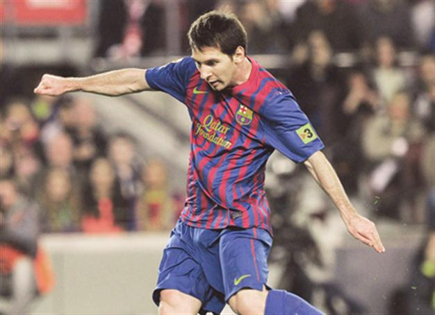 Messi to play against Zaragoza: Guardiola