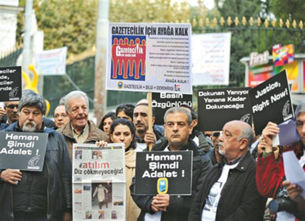 Intellectuals protest arrests of journalists