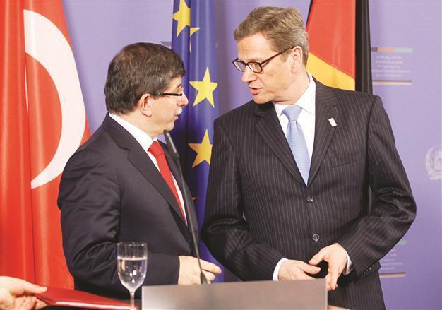 FM promises follow-up to neo-Nazi murders