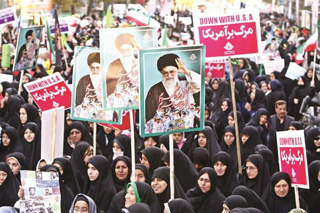 Iran to apply UN over plot amid anti-US rally