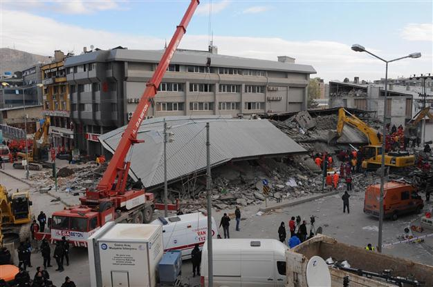 5.7 quake kills at least 7, dozens trapped in eastern Turkey