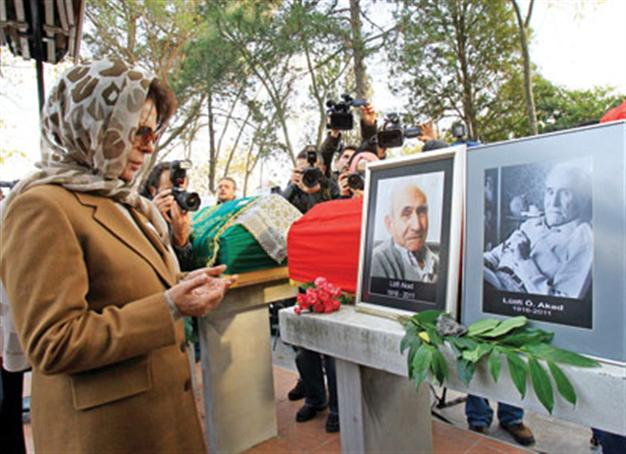 Mourners honor director Akad