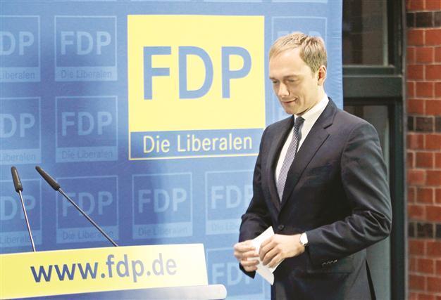 German politician quits amid rescue row