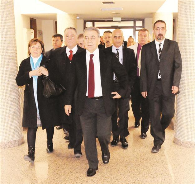 İzmir mayor testifies in alleged fraud case