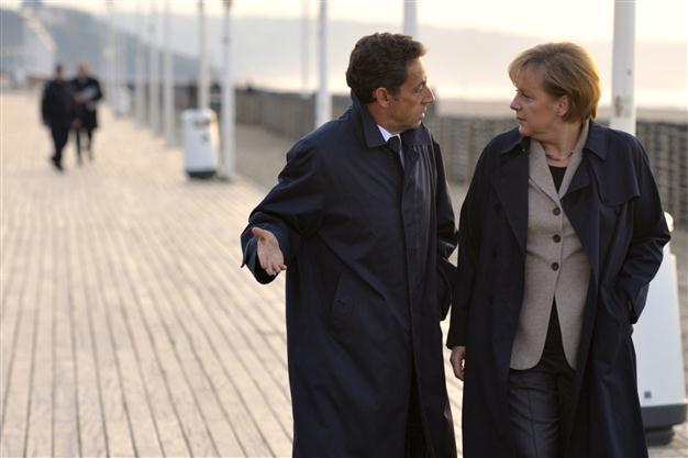 On euro anniversary, EU leaders warn of tough year ahead