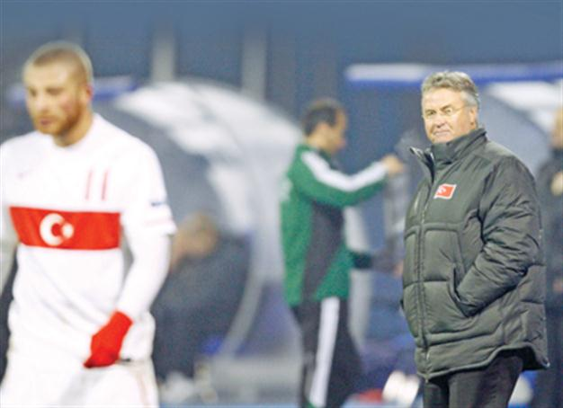 Turkey parts ways with coach Hiddink