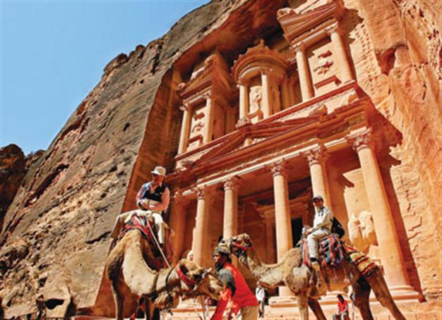 Turkish tourism gains as revolts hit Arab countries