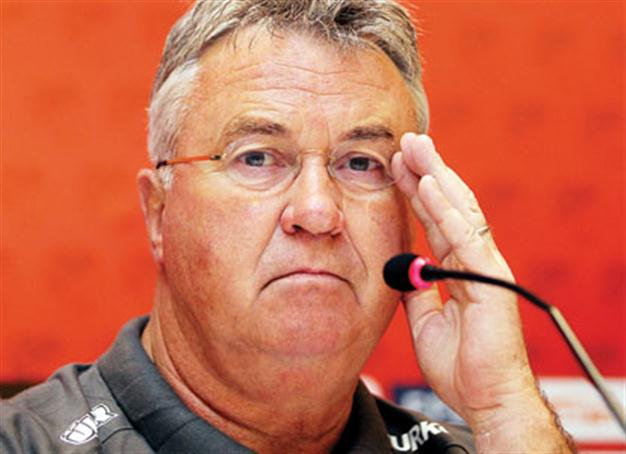 Hiddink to pack bags