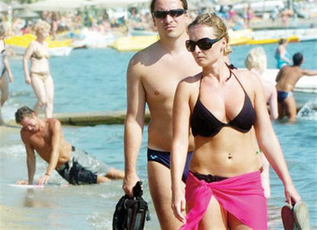 Coasts enjoy tourist hike during first half of year
