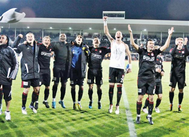 League round 10 is all about ending and continuing streaks