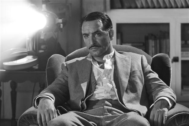 ‘The Artist’ tops Golden Globe nominations