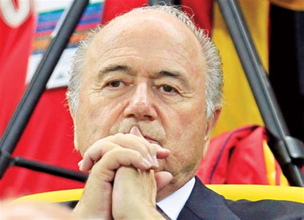 Calls grow for FIFA chief Blatter’s resignation over racism comments