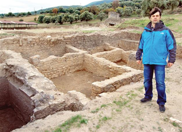 Roman bath revealed in İzmir
