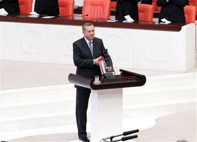 Historic convention for Erdoğan, AKP