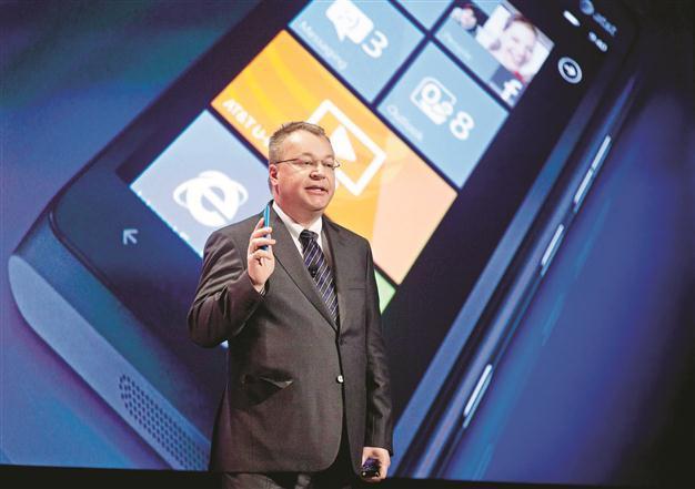 Nokia talks of war in smartphone market