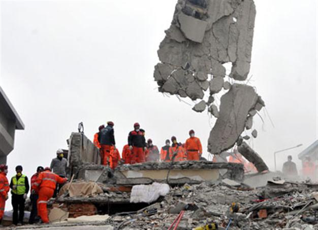 Death toll rises to 19 in quake zone