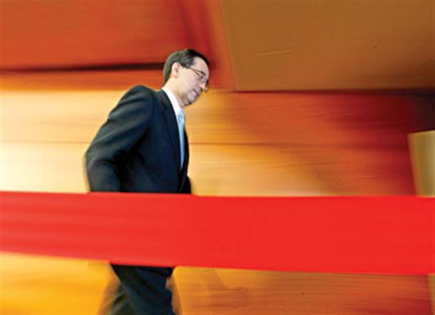 Bank of Japan warns about slowing economic growth