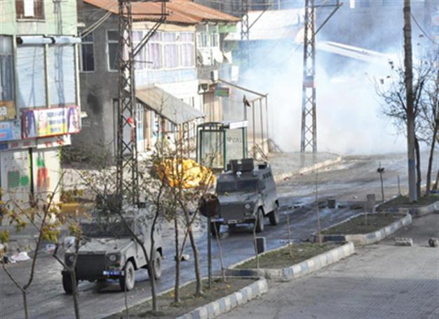 Police, demonstrators clash in southeastern Turkey as tension climbs