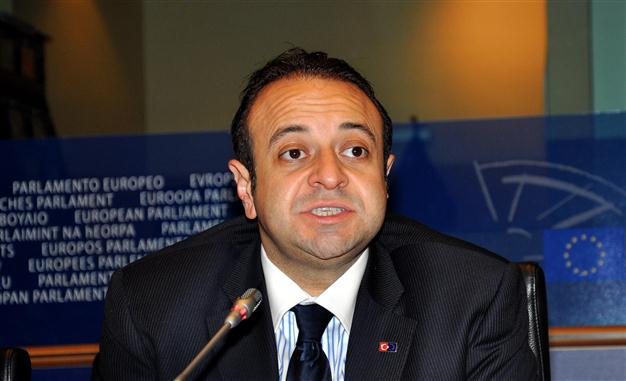 Erdoğan’s bedroom talks illegally taped: Minister
