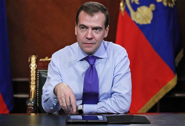 Medvedev makes final push for Russia ruling party