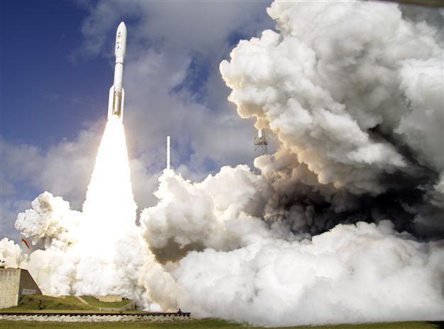 NASA launches biggest-ever rover to Mars