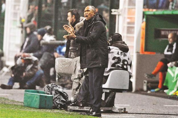 Coach Kombouare on way out at PSG