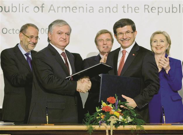 Armenia thanks France, Azerbaijanis protest bill