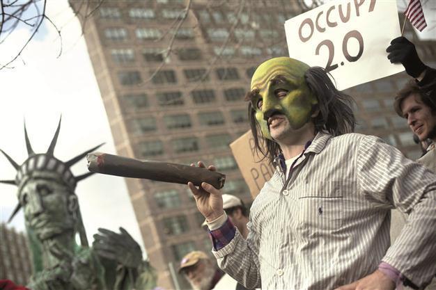 Museums sweeping squares to collect anti-capitalist materials