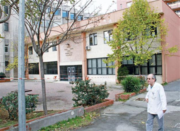 Hospital building emptied after cracks appear on walls