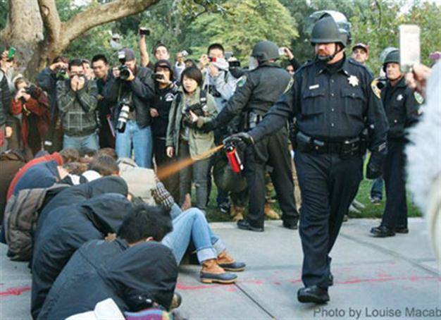 Passive Wall Stret protesters take blast