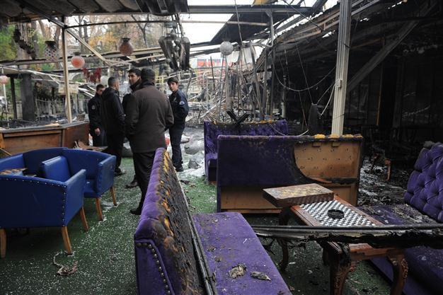 Fire destroys six businesses in Istanbul’s Tophane district