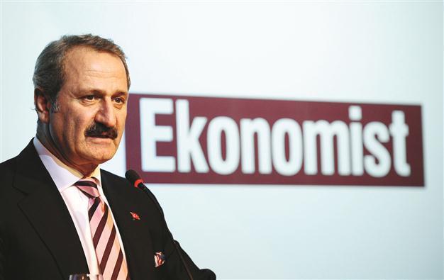 Confident economy minister downplays criticism by IMF