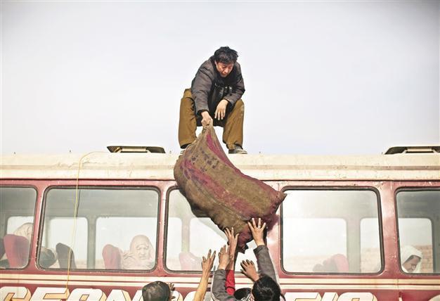 Afghanistan signs oil deal with China
