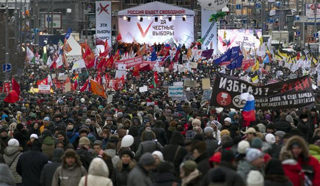 Russian opposition to protest activists jailing