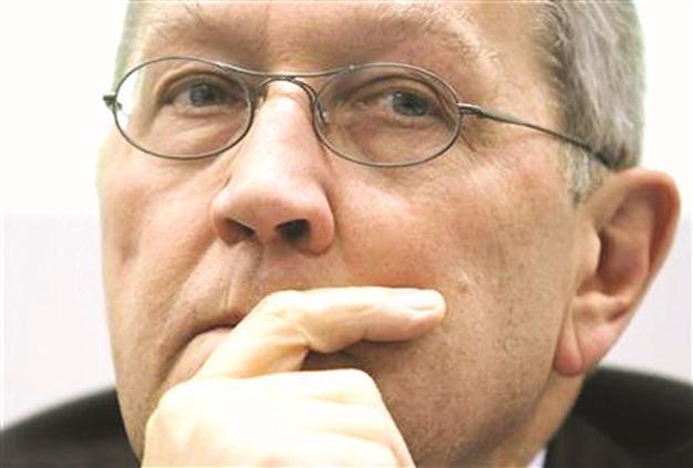 Bailout czar upbeat despite rate cut