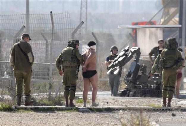 Palestinians carrying bombs held in West Bank: Israel