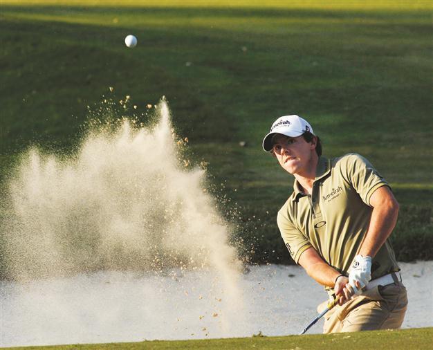 Rory McIlroy grabs lead in Abu Dhabi