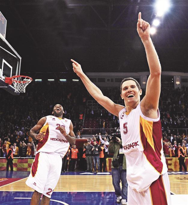 Galatasaray beats Olympiacos to get first win in Top 16