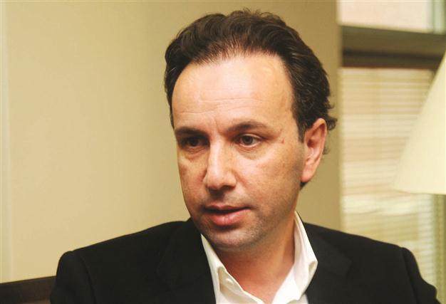Dissidents slam mission for not being ‘impartial’