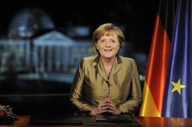 Merkel backs German president amid scandal
