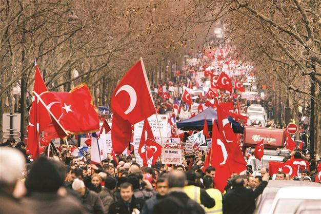Turkish ties with France face crucial test on genocide bill