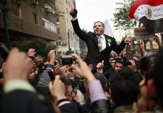 Islamists take centre stage in Egypt parliament