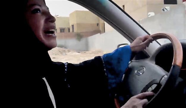 Saudi female driver defies ban, has fatal accident