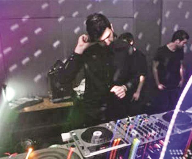 Mr. Statik to master the turntables at Hall tonight